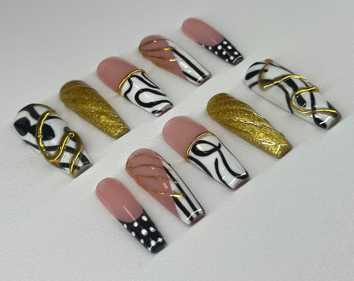 Gallery Night | Long Coffin Press On Nails