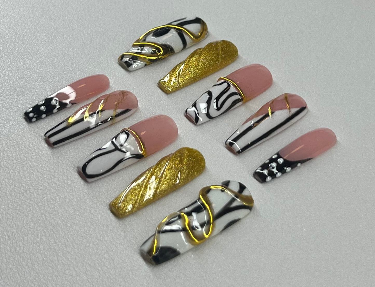 Gallery Night | Long Coffin Press On Nails