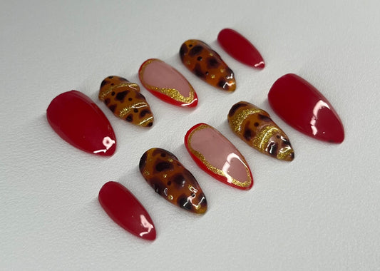 Red Fever Tortoise | Medium Almond Press On Nails